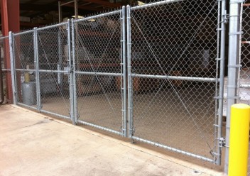 Chain-Link-Double-Swing-Bi-fold-Gate