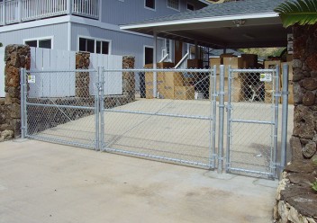 Chain-Link-Gate