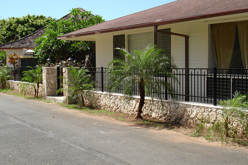 Hawaii Ornamental Fence Rock Wall