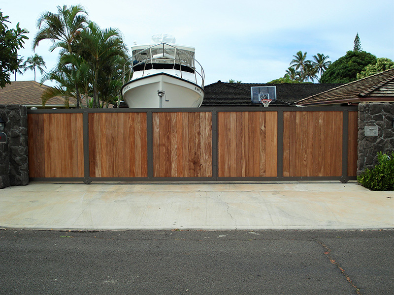 Hawaii Wood Slide Gate