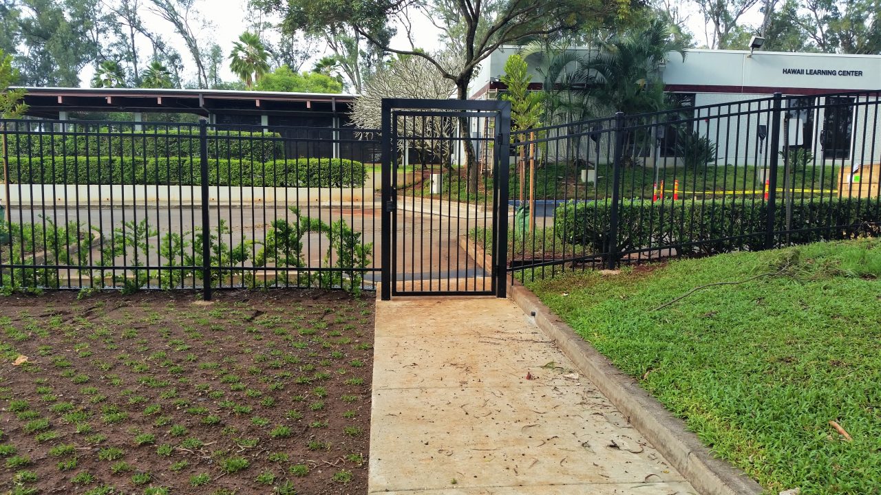 front main hawaii gate 2