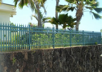 Green-Spear-Top-Fence